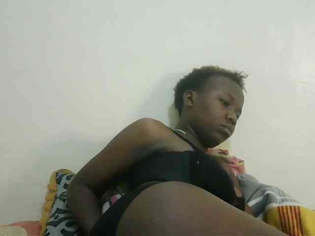 Blackdoll1 webcam