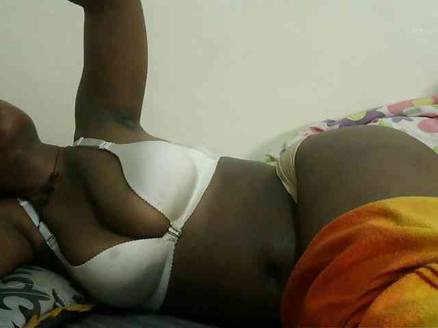 Blackdoll1 webcam