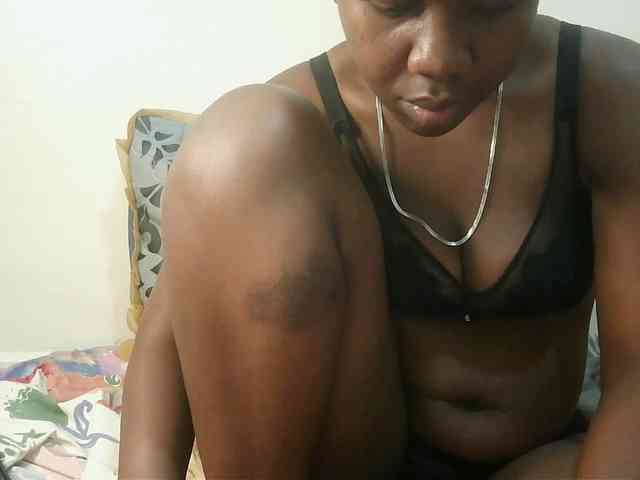 Blackdoll1 webcam
