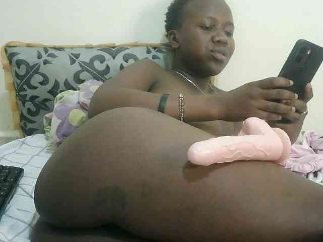 Blackdoll1 webcam