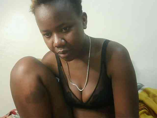 Blackdoll1 webcam