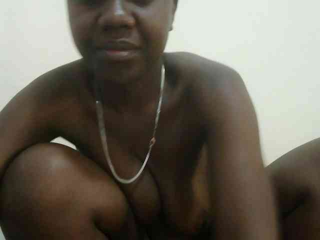 Blackdoll1 webcam
