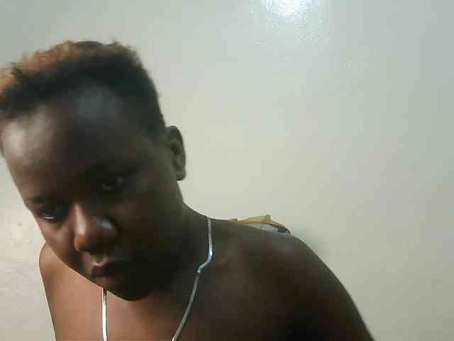 Blackdoll1 webcam