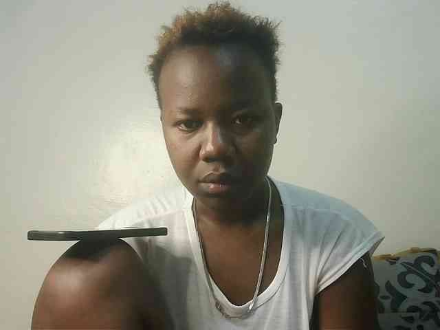 Blackdoll1 webcam
