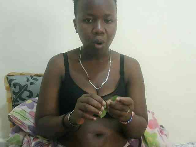 Blackdoll1 webcam