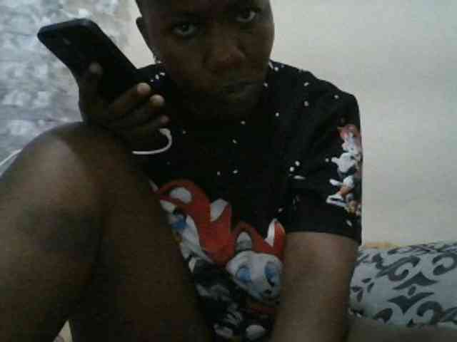 Blackdoll1 webcam