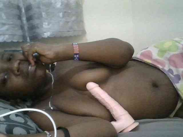 Blackdoll1 webcam