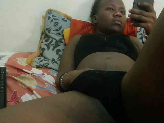 Blackdoll1 Live Webcam on BongaCams
