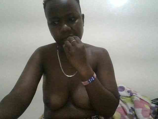 Blackdoll1 webcam