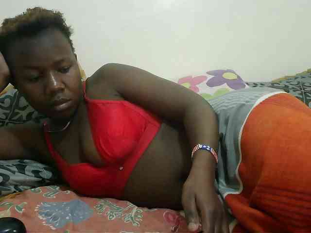 Blackdoll1 webcam