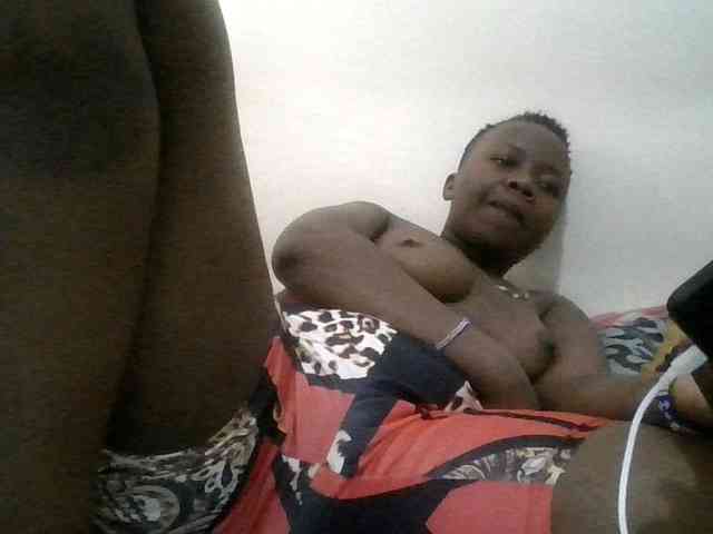 Blackdoll1 webcam