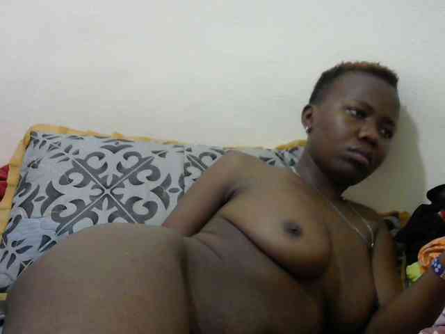 Blackdoll1 webcam