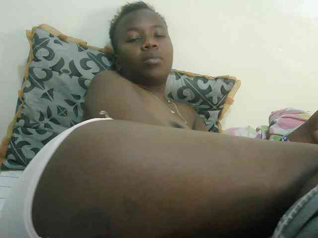 Blackdoll1 webcam