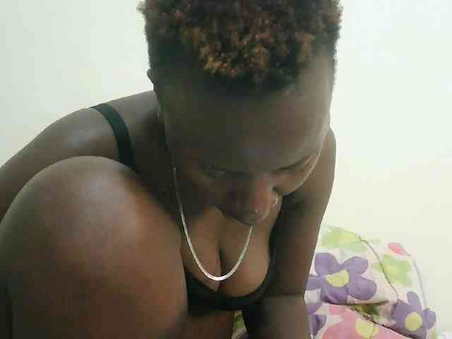 Blackdoll1 webcam