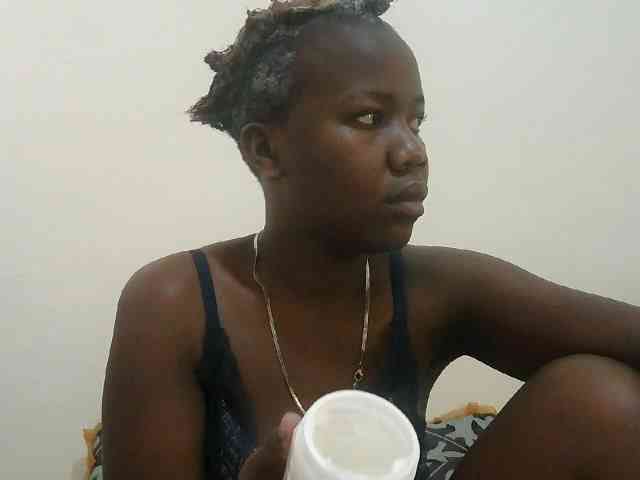 Blackdoll1 webcam