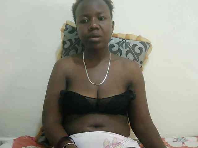 Blackdoll1 webcam