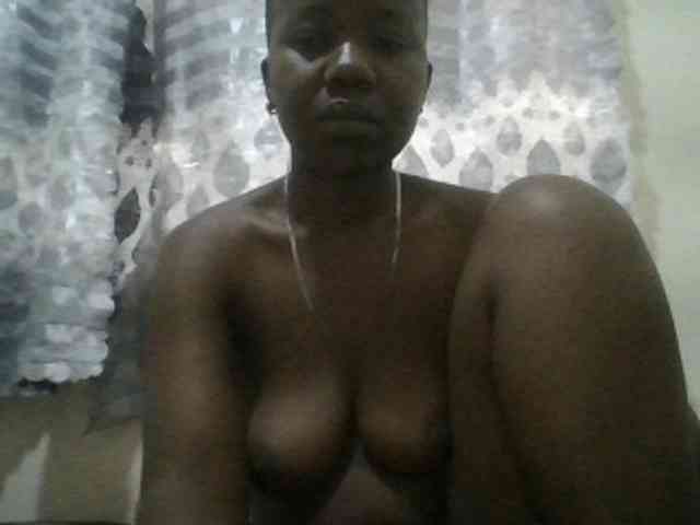 Blackdoll1 webcam