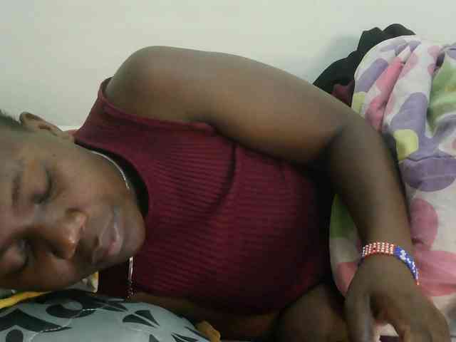 Blackdoll1 webcam