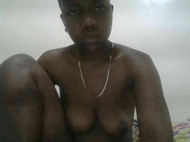 Blackdoll1 webcam