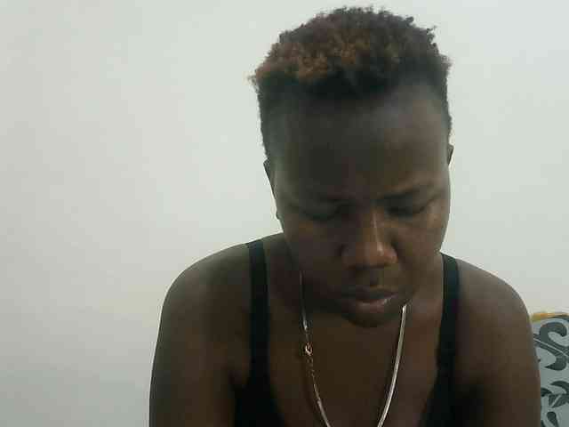 Blackdoll1 webcam