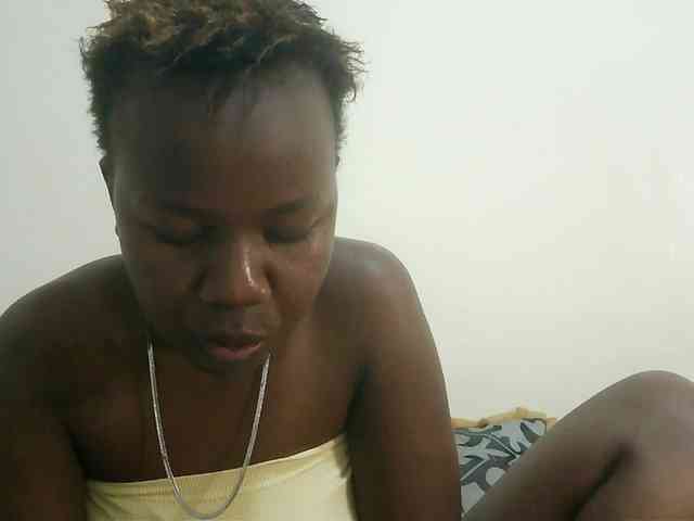 Blackdoll1 webcam