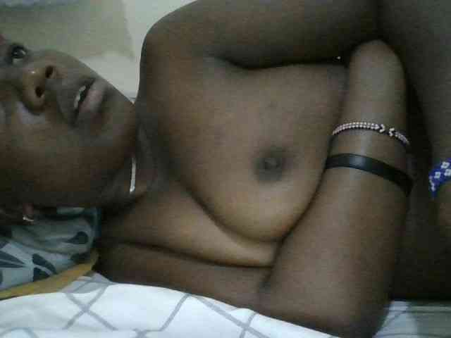 Blackdoll1 webcam