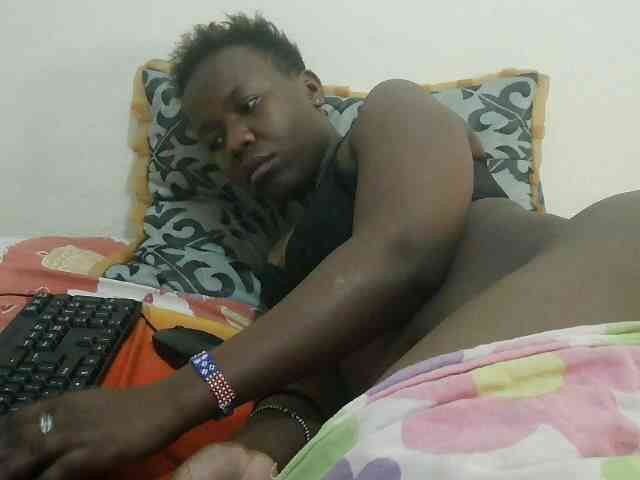 Blackdoll1 webcam