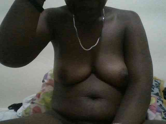 Blackdoll1 webcam
