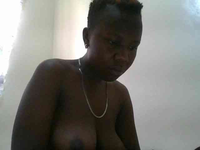 Blackdoll1 webcam