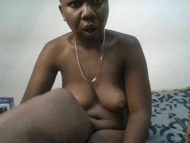 Blackdoll1 webcam