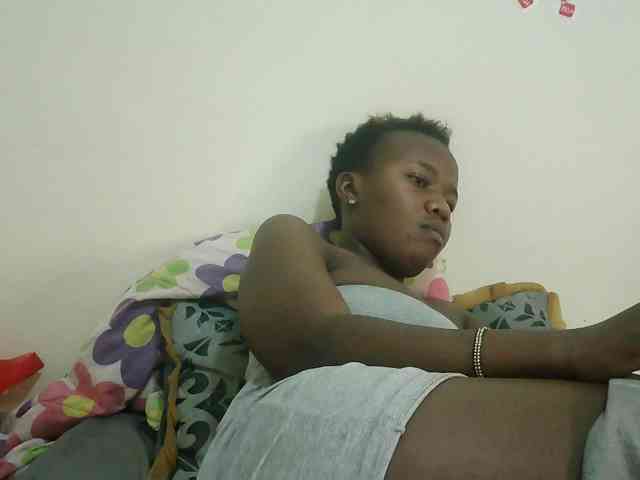 Blackdoll1 webcam