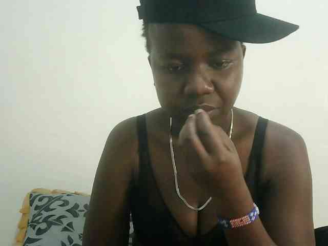 Blackdoll1 webcam
