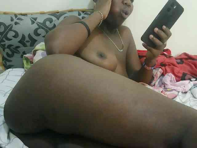 Blackdoll1 webcam