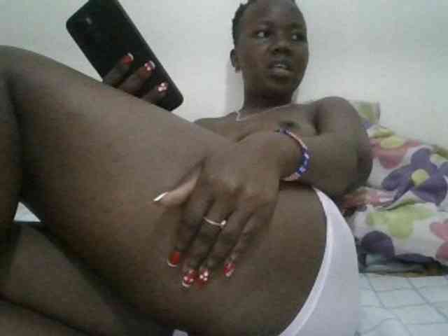 Blackdoll1 webcam