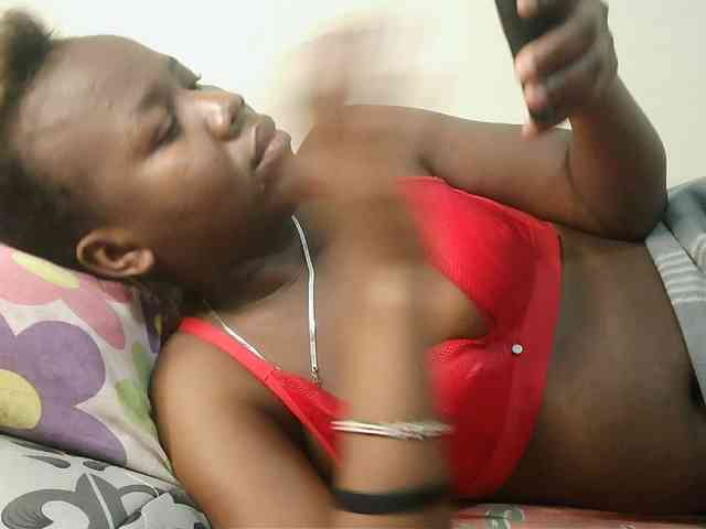 Blackdoll1 webcam