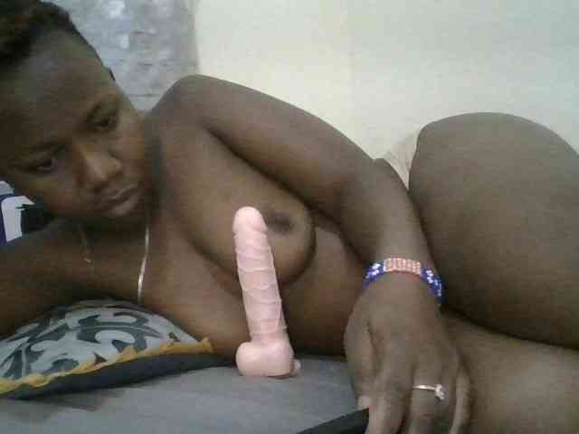 Blackdoll1 webcam