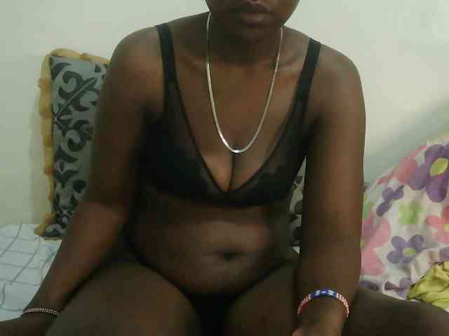 Blackdoll1 webcam