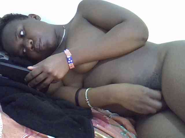 Blackdoll1 webcam