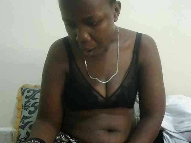 Blackdoll1 webcam
