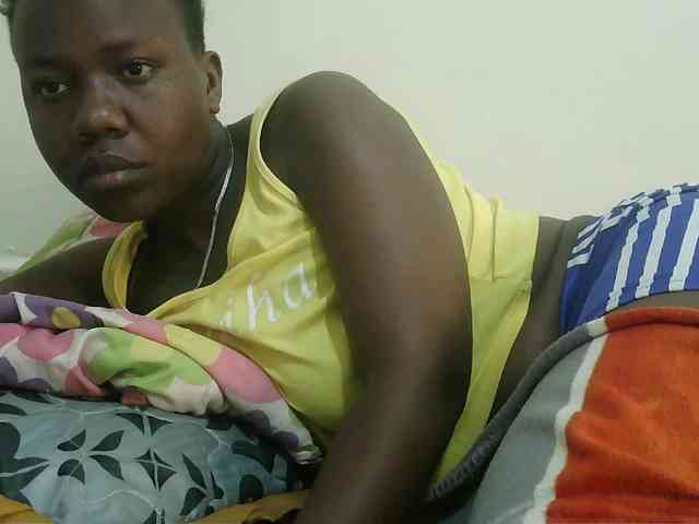 Blackdoll1 webcam