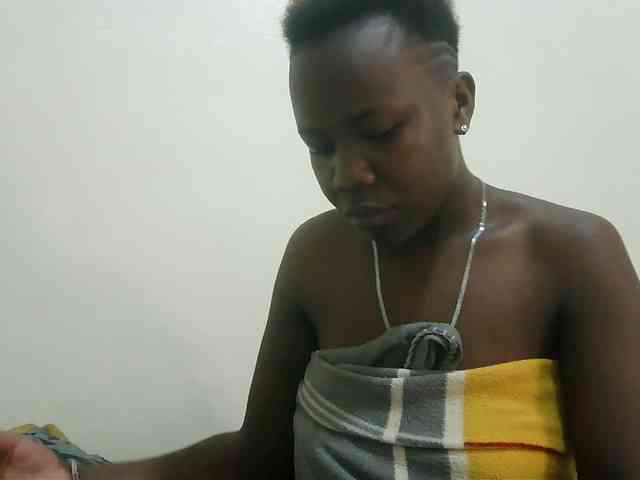 Blackdoll1 webcam