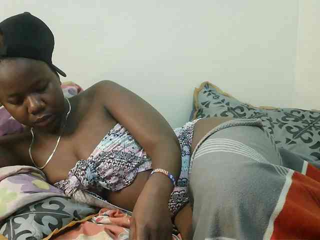 Blackdoll1 webcam