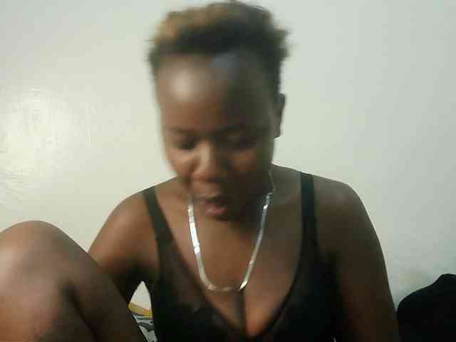 Blackdoll1 webcam