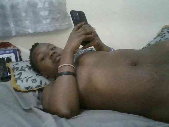 Blackdoll1 webcam
