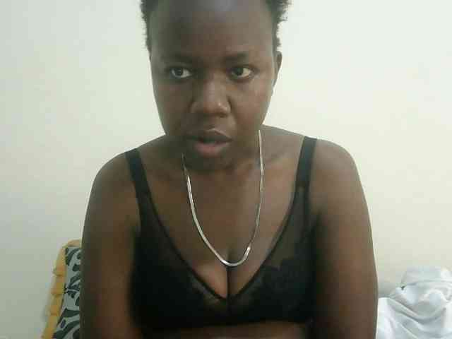 Blackdoll1 webcam