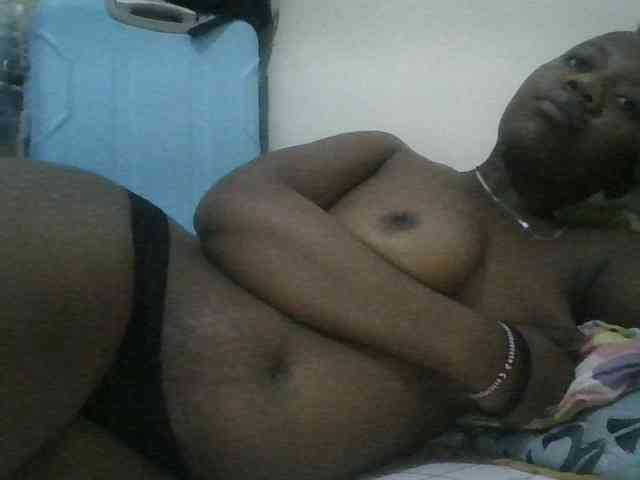 Blackdoll1 webcam