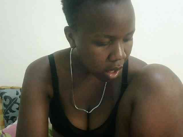 Blackdoll1 webcam
