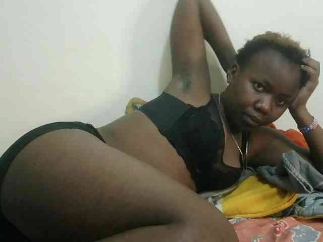 Blackdoll1 webcam