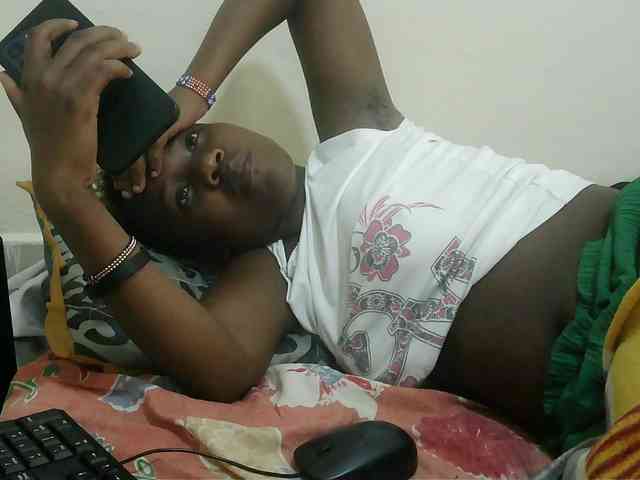 Blackdoll1 webcam