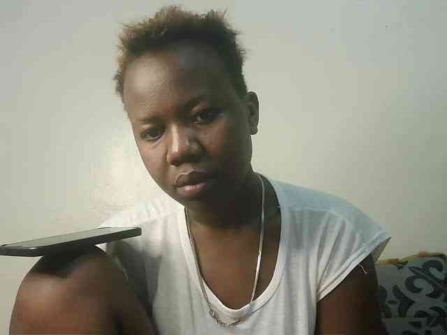 Blackdoll1 webcam